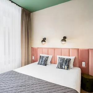 1898 Parkside Boutique Apartahotel